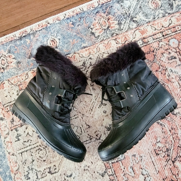 Sorel Size 5 WInter Ankle Boots --r - Picture 3 of 4